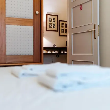 Double Bed Av Da Republic * Lisbon